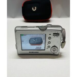 Samsung S73 Compact Camera 7.2mp 2.5 large LCD ASR Zoom With Case